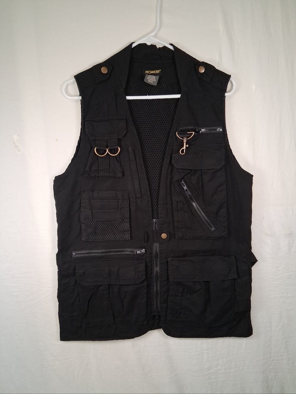 PROMARTER Men's Black Multi-Pocket Utility Vest by - Picture 10 of 15
